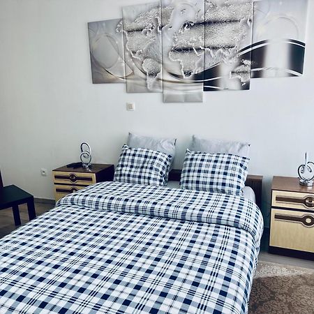 Chambre Et Sdd Privees Dans Une Maison Partagee Avec Des Residents Bergen Buitenkant foto